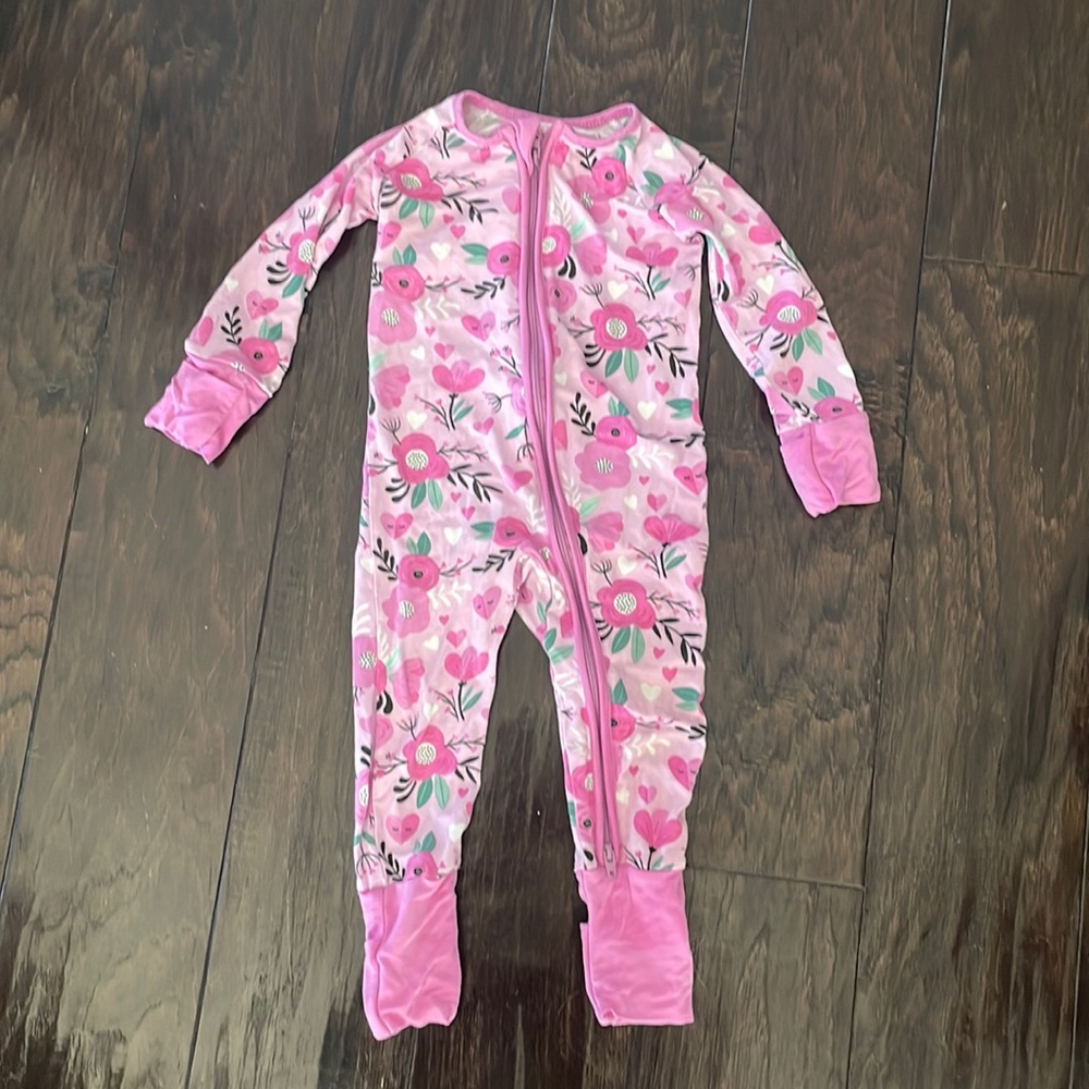 Floral little sleepies zippie